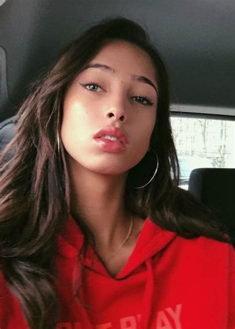 Yasmin Wijnaldum Height, Weight, Age, Body Statistics